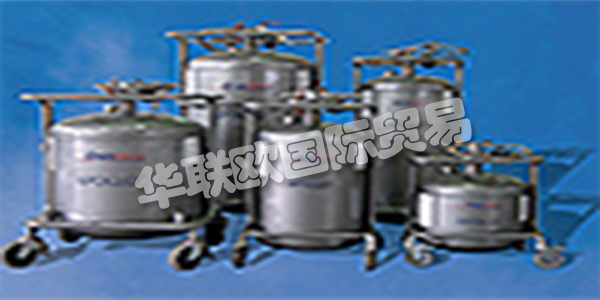 CRYOTHERM它分配溫度保持可用時間長，都提供了容器和傳送控制系統(tǒng)，通過他們的研究，一個特殊的，復(fù)雜的絕緣專門開發(fā)：內(nèi)外容器之間的高品質(zhì)的多層真空超級絕緣，高活性的吸附劑和一種基于計算機的，優(yōu)化的熱設(shè)計減少熱的發(fā)生率因此液態(tài)氣體的蒸發(fā)量降至最低。他們?yōu)槊宽椚蝿?wù)為您制造合適的容器。無論是小型還是大型，無論是固定的還是移動的，用于短期或長期存儲，用于實驗室或z。B.海外運輸。